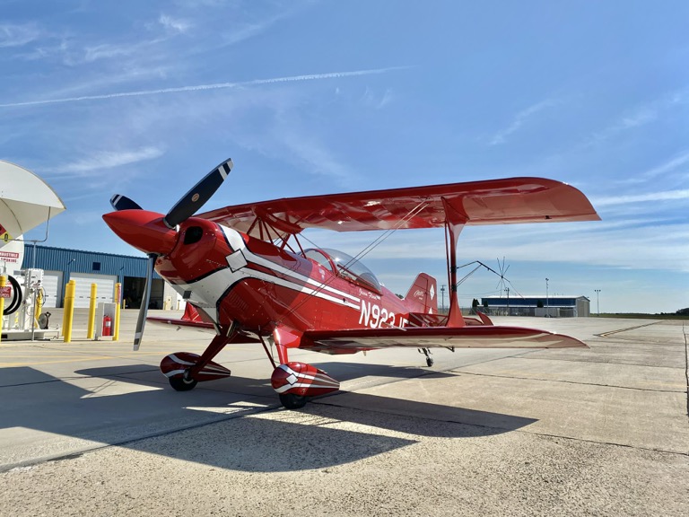 Pitts S-2C on the ground